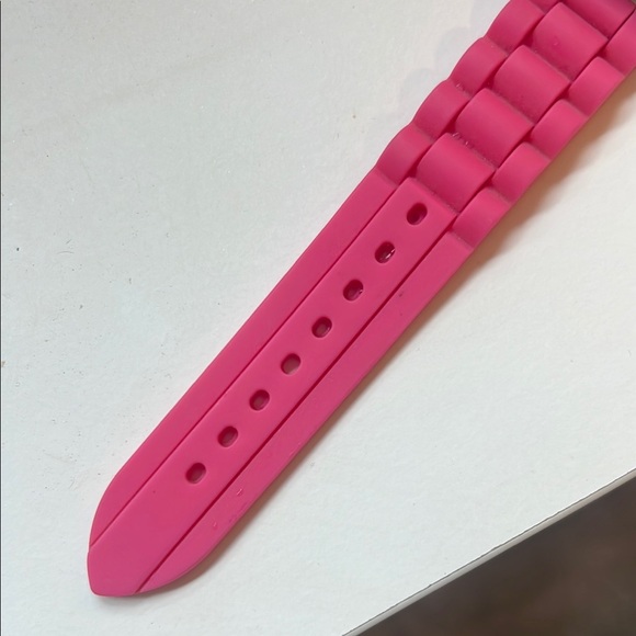 Pink Minnie Mouse Watch - Picture 3 of 4